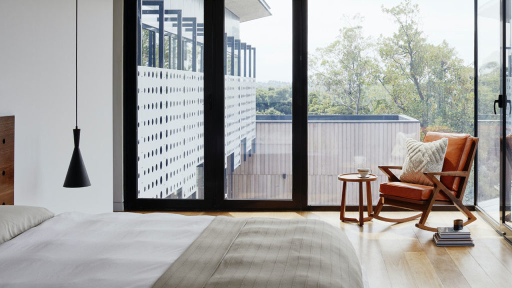 studio 011
